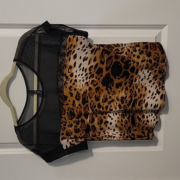 B sharp, animal print open back crop - Picture 2 of 8